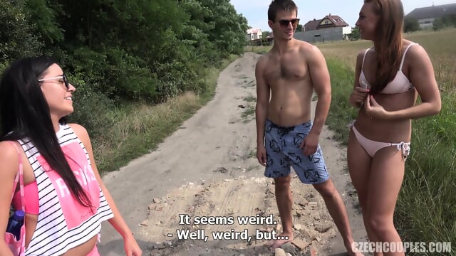 Czech Couple Public swing - Videos Facial Amateur Gratuites HD | Jeux de Rue